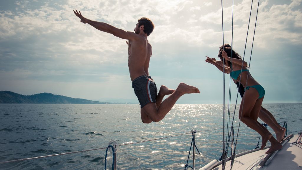 Why Choose a Yacht Under 24 Meters?