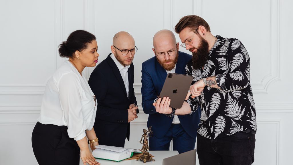 Discrete and Professional Crew